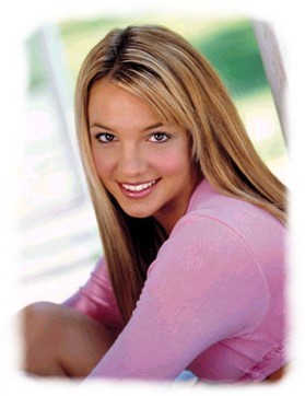 britneymain.jpg (23211 bytes)